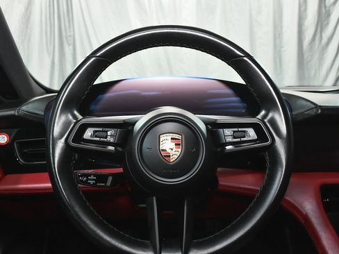 Used 2022 Porsche Taycan image 31