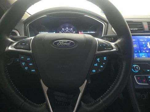 Certified 2019 Ford Fusion SE w/ Equipment Group 151A AWD/4WD image 24