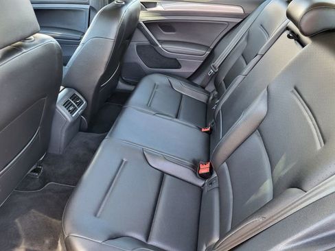 Used 2017 Volkswagen Golf Alltrack SE image 18