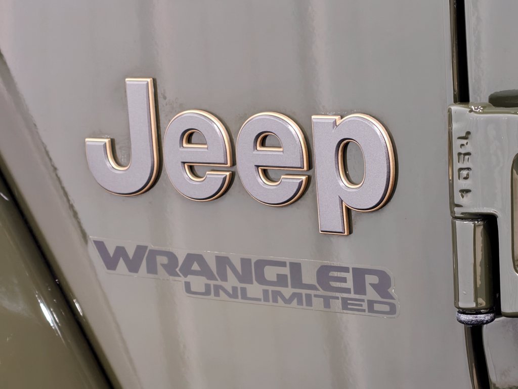 Used 2021 Jeep Wrangler Unlimited Rubicon w/ Xtreme Recon 35" Tire Package AWD/4WD image 59
