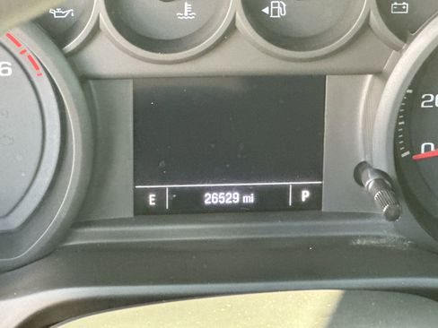 Used 2024 Chevrolet Silverado 2500 Custom w/ Custom Value Package image 15