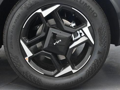 New 2026 Kia Sportage EX FWD image 13