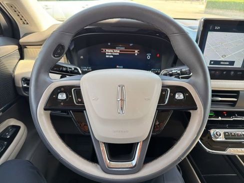 Used 2023 Lincoln Corsair FWD w/ Equipment Group 101A image 11