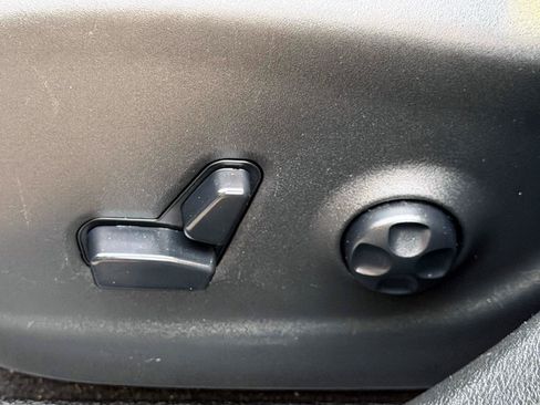 Used 2019 Jeep Cherokee Limited AWD/4WD image 19