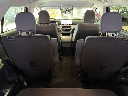 Used 2026 Ford Explorer Active RWD image 40