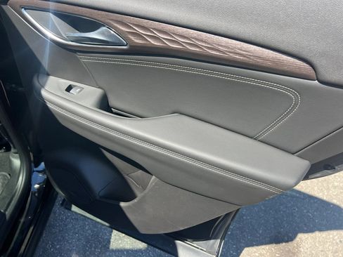 Used 2023 Buick Envision Avenir AWD/4WD image 20