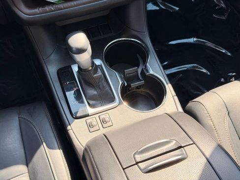 Used 2017 Toyota Highlander XLE FWD image 20