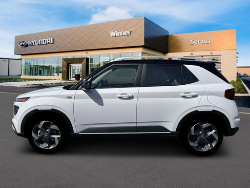 New 2026 Hyundai Venue SEL image 3