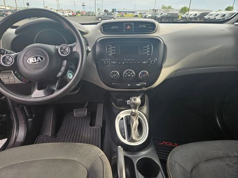 Used 2014 Kia Soul + FWD image 18