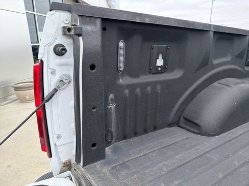 Used 2019 Ford F150 Lariat w/ Equipment Group 502A Luxury image 9