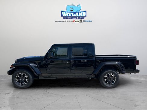 New 2026 Jeep Gladiator Sport AWD/4WD image 2