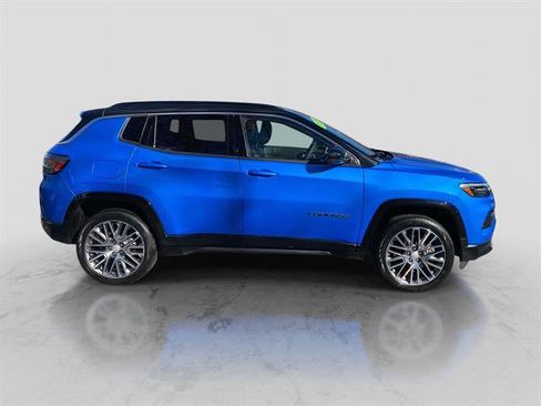 Used 2023 Jeep Compass Limited w/ Elite Group image 8