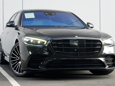 Used 2023 Mercedes-Benz S 580 4MATIC Sedan image 4