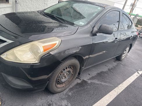 Used 2015 Nissan Versa S Plus FWD image 1