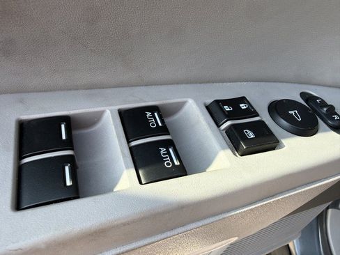 Used 2011 Honda Pilot Touring image 23