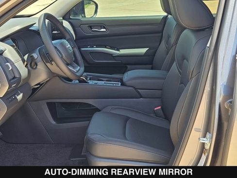 New 2026 Nissan Pathfinder SL FWD image 11