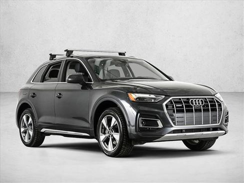 Used 2024 Audi Q5 2.0T Premium Plus w/ Premium Plus Package AWD/4WD image 3