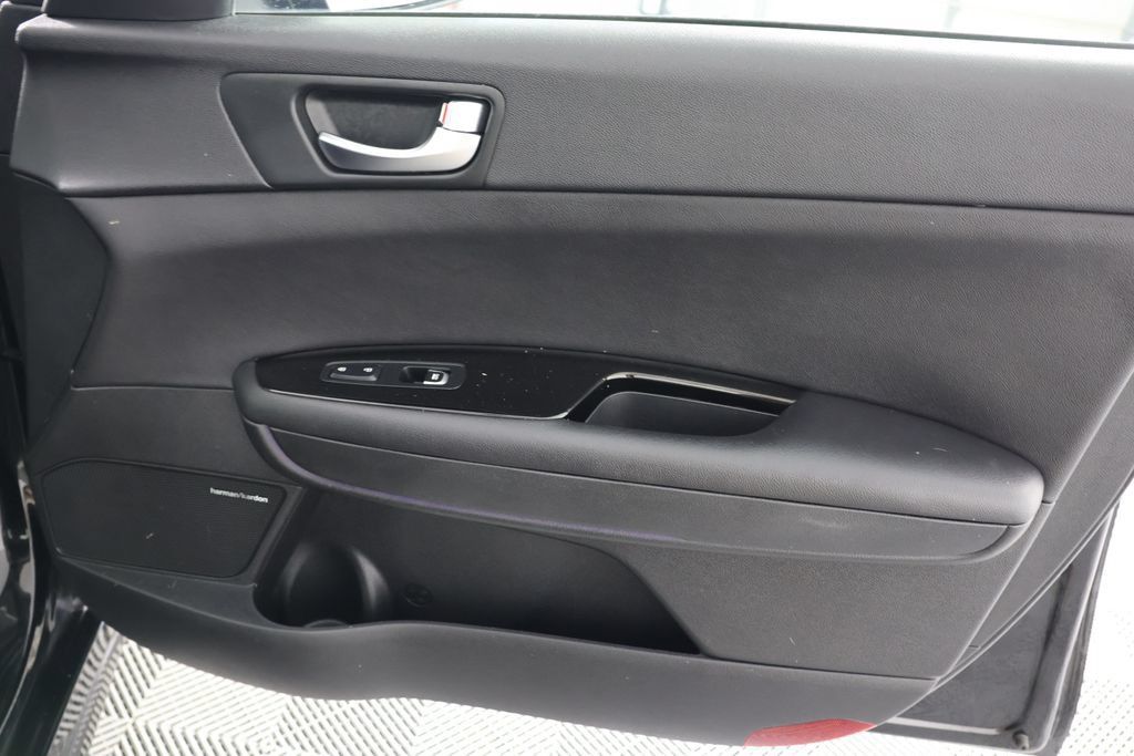 Used 2020 Kia Optima SX FWD image 29