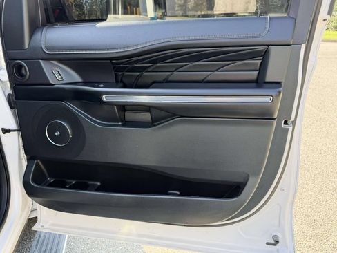 Used 2019 Ford Expedition Platinum AWD/4WD image 8