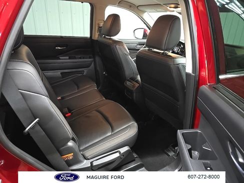 Used 2023 Nissan Pathfinder SL w/ Lighting Package (N92) AWD/4WD image 20
