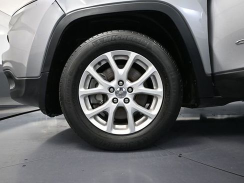 Used 2014 Jeep Cherokee Latitude image 15