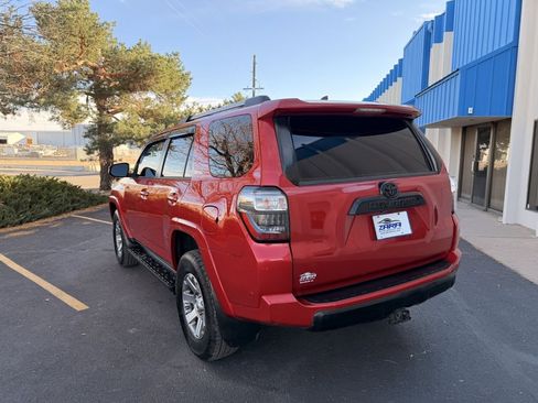 Used 2016 Toyota 4Runner Limited image 5