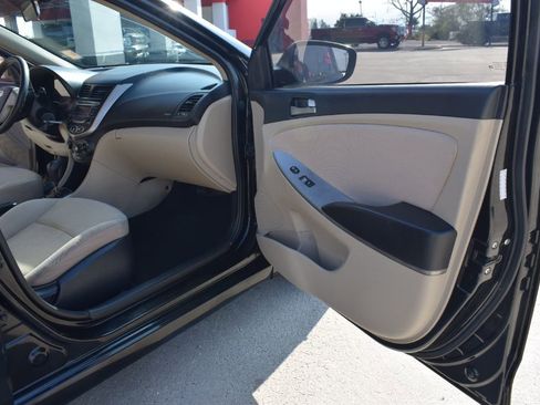 Used 2017 Hyundai Accent SE image 14