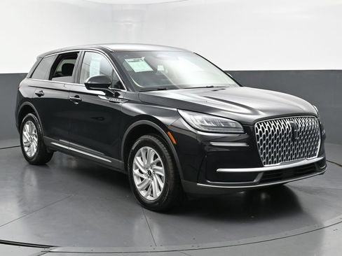 Used 2025 Lincoln Corsair AWD image 47
