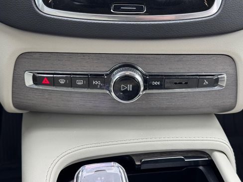 Used 2023 Volvo XC90 T8 Ultimate w/ Protection Package image 14