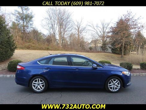 Used 2014 Ford Fusion SE image 4