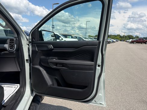 Used 2024 Ford Ranger XL w/ Trailer Tow Package RWD image 18