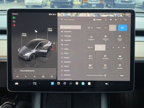Used 2022 Tesla Model Y Long Range AWD/4WD image 14