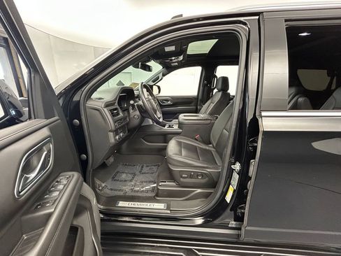 Used 2022 Chevrolet Tahoe LT w/ LT Signature Plus Package image 13