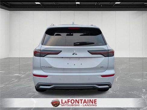 New 2026 Mitsubishi Outlander SEL AWD/4WD image 4