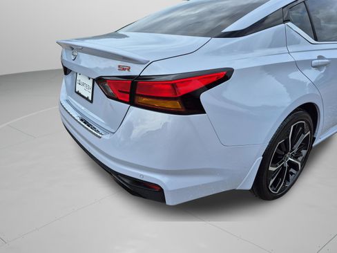 Certified 2023 Nissan Altima 2.5 SR FWD image 34
