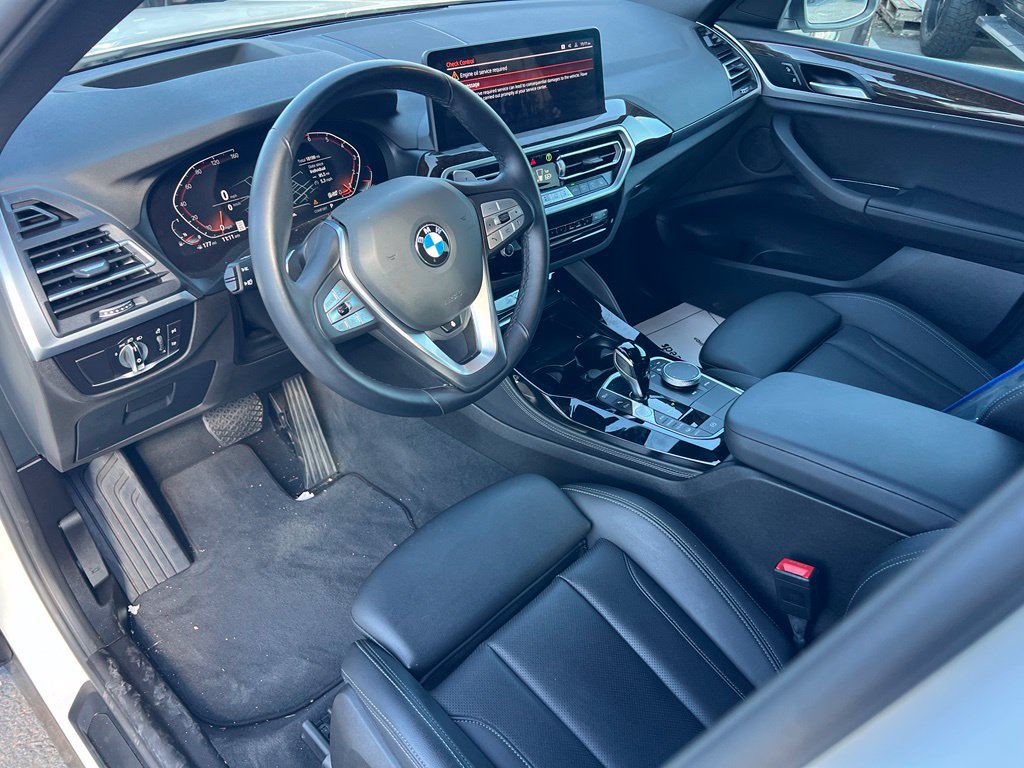Used 2025 BMW X4 xDrive30i AWD/4WD image 14