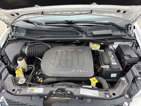 Used 2015 Dodge Grand Caravan SXT FWD image 26