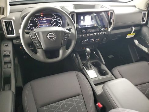 New 2025 Nissan Frontier SV w/ SV Convenience Package image 15