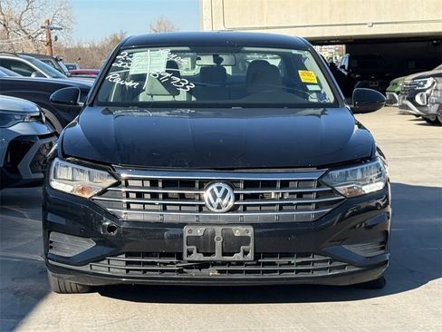 Used 2019 Volkswagen Jetta S image 3