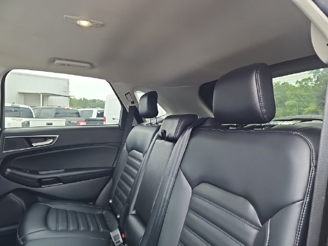 Used 2024 Ford Edge SEL AWD/4WD image 13
