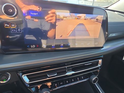 New 2026 Chevrolet Traverse LT image 19