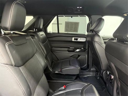 Used 2023 Ford Explorer ST w/ Equipment Group 401A image 8