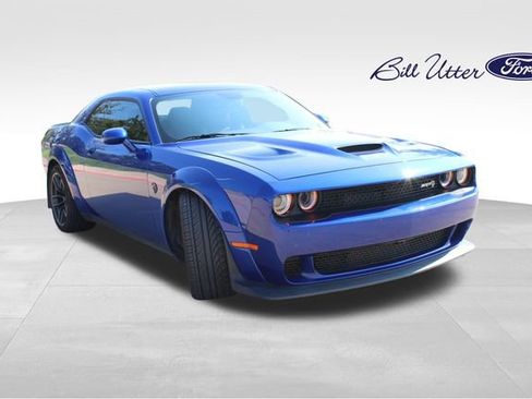Used 2018 Dodge Challenger SRT Hellcat image 3