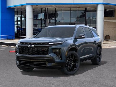 New 2026 Chevrolet Traverse RS w/ LPO, Floor Liner Package FWD image 6