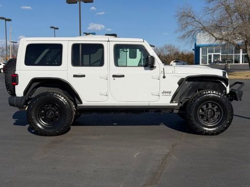 Used 2018 Jeep Wrangler Unlimited Sahara w/ Quick Order Package 24M Moab image 8