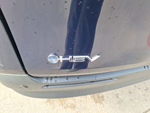 Used 2025 Toyota Sienna XLE image 13