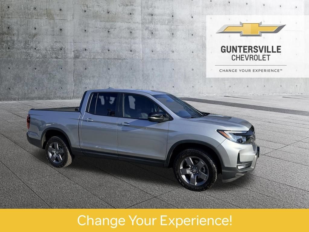Used 2025 Honda Ridgeline TrailSport image 1