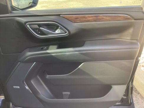 Used 2023 Chevrolet Tahoe LT w/ Luxury Package image 19