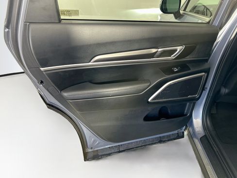 Used 2025 Kia Telluride S AWD/4WD image 28