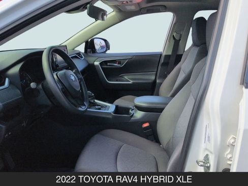 Used 2022 Toyota RAV4 XLE w/ Convenience Package image 14